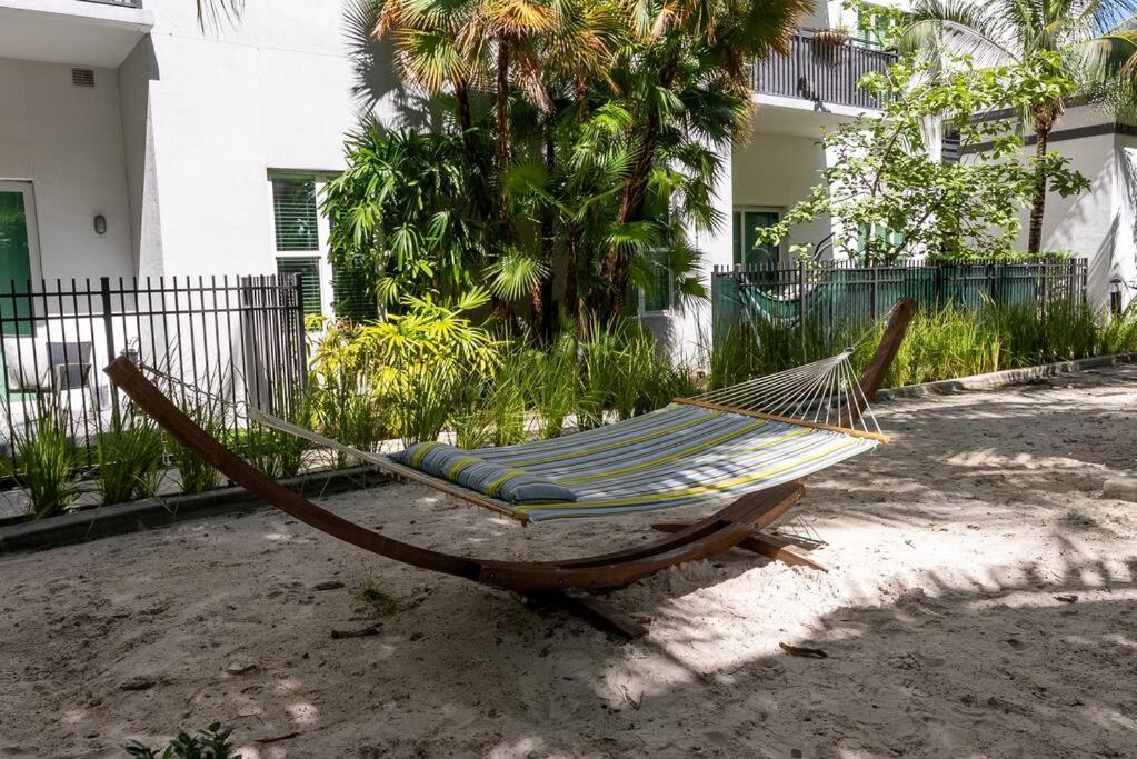 Apartment Beachside Bliss 1br Oasis + Pool In Ft Lauderdale
