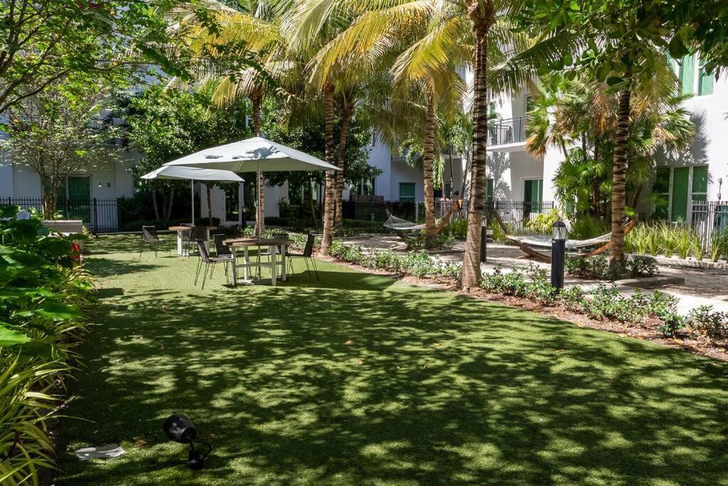Beachside Bliss 1br Oasis + Pool In Ft Lauderdale Apartment Fort Lauderdale