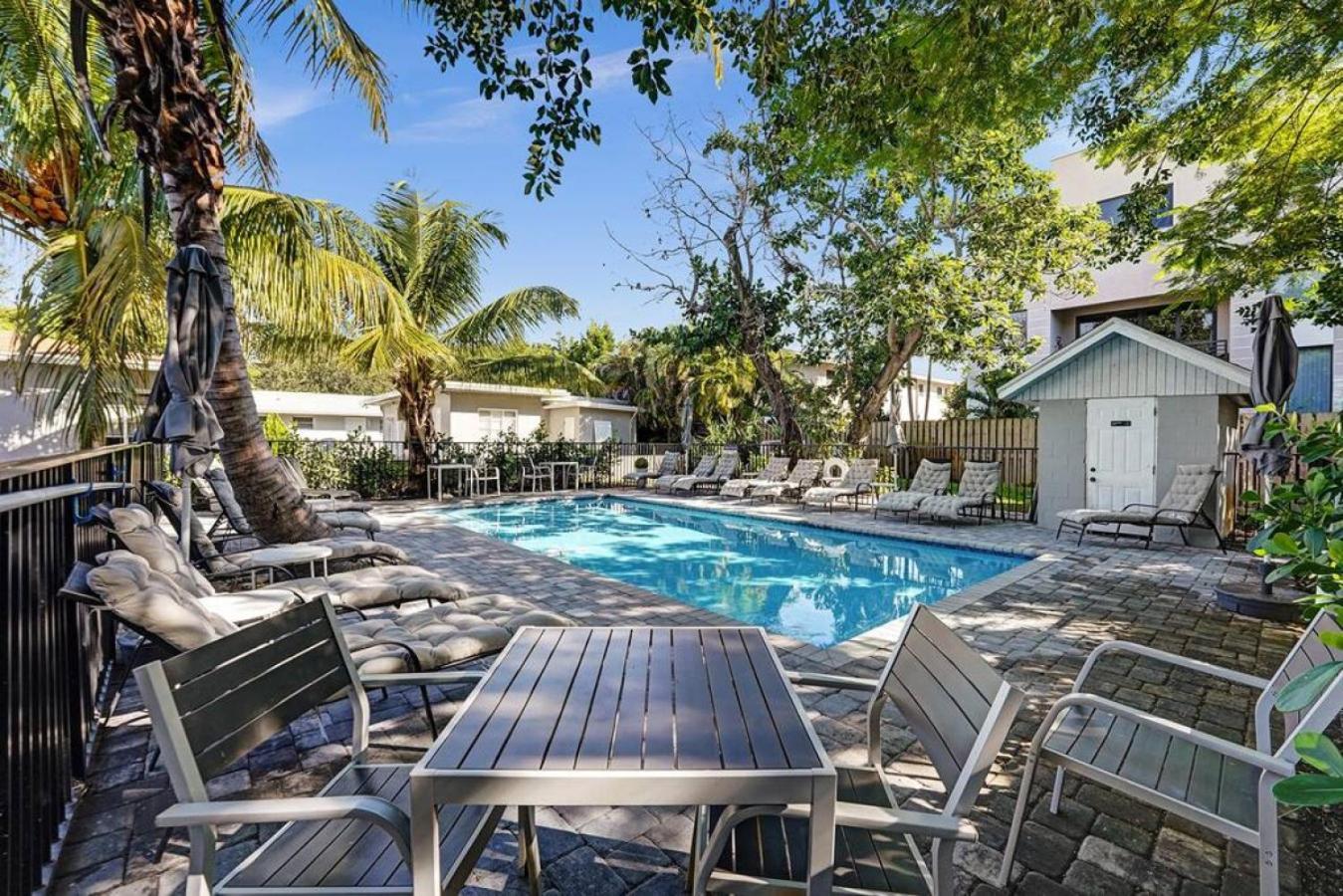 The Oceans Spacious 3br In Victoria Park With Pool Apartment