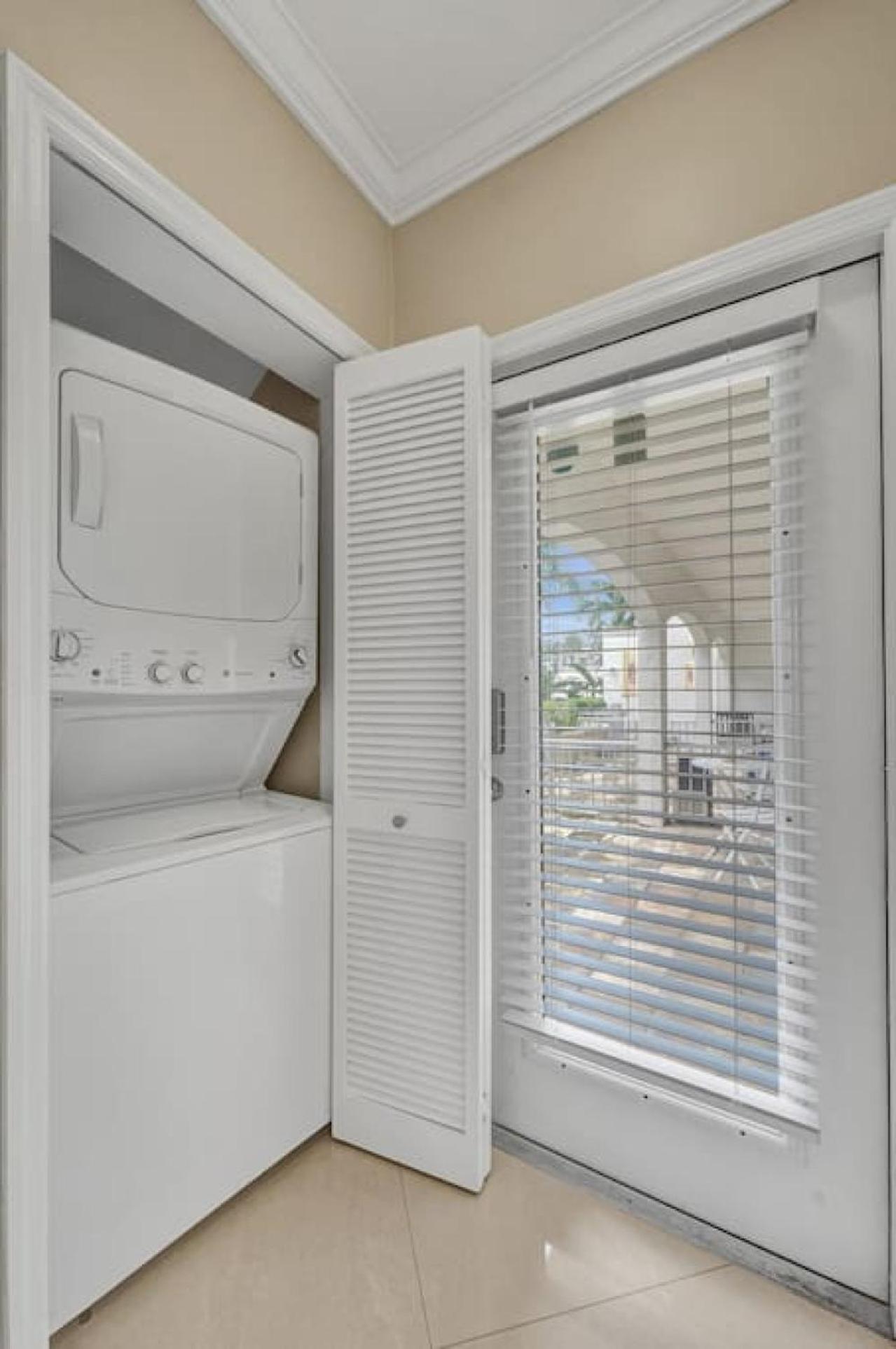 Isles Modern 1br In Lauderdale With Patio *