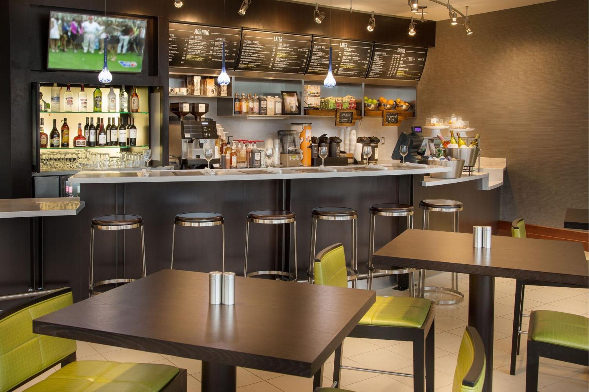 Courtyard By Marriott Lauderdale 3*