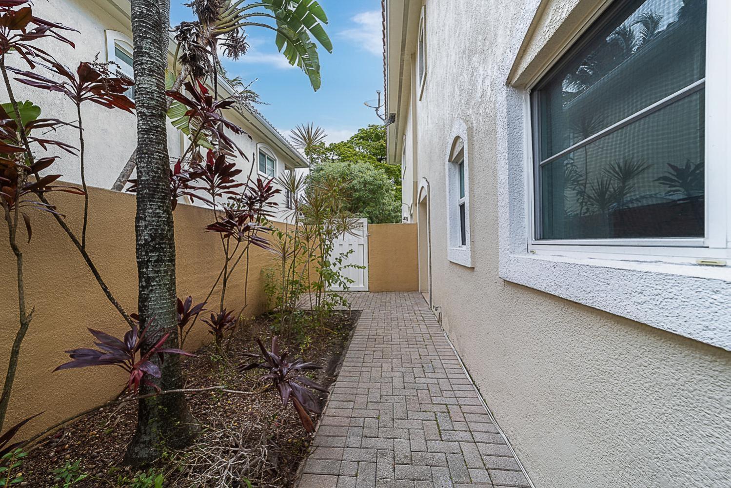 Villa Lakeside 4br/2.5ba Oakland Oasis - 15 Mins To Dt! Fort Lauderdale