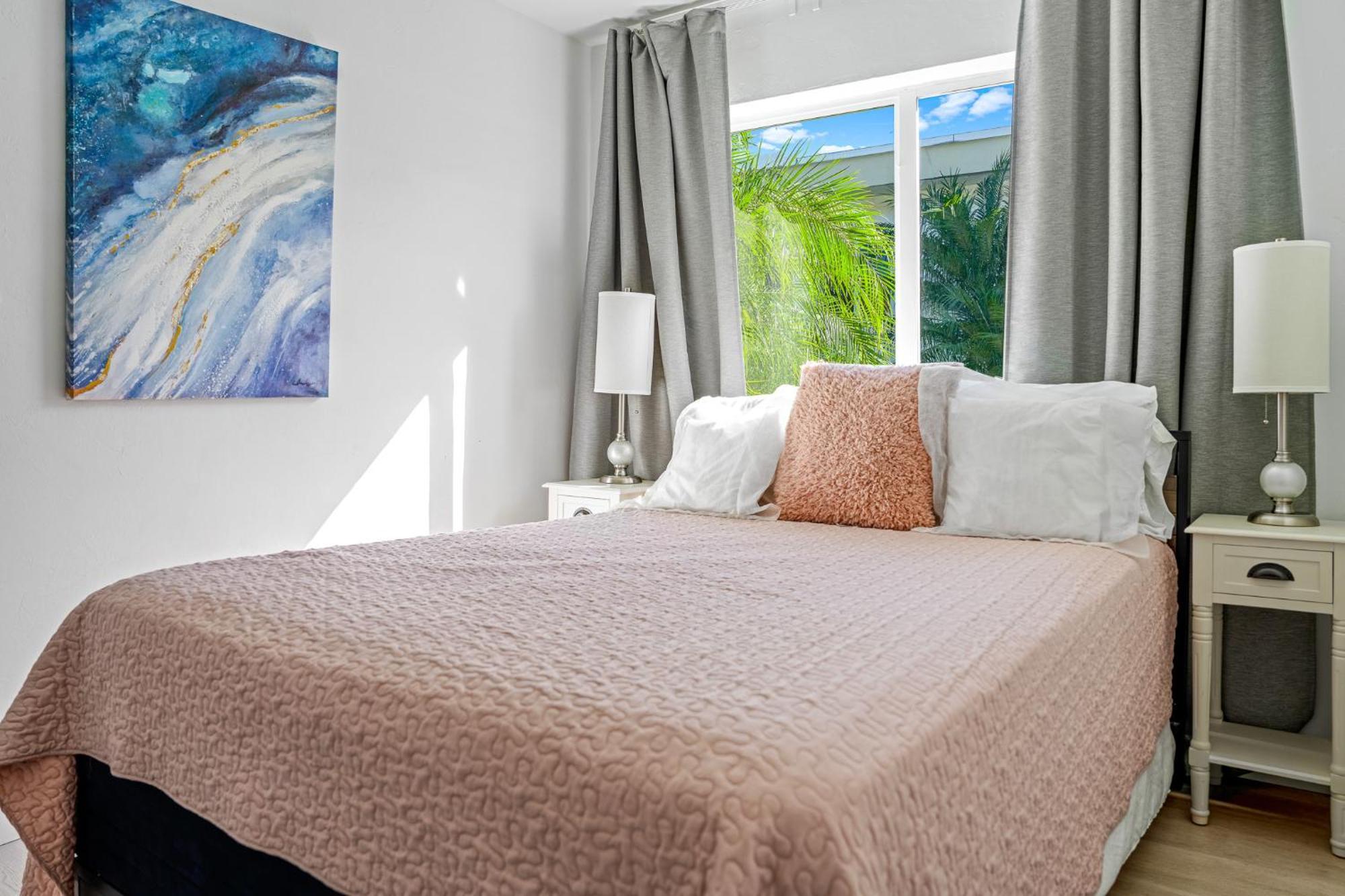Wonderful 3br Steps To The Wheated Pool