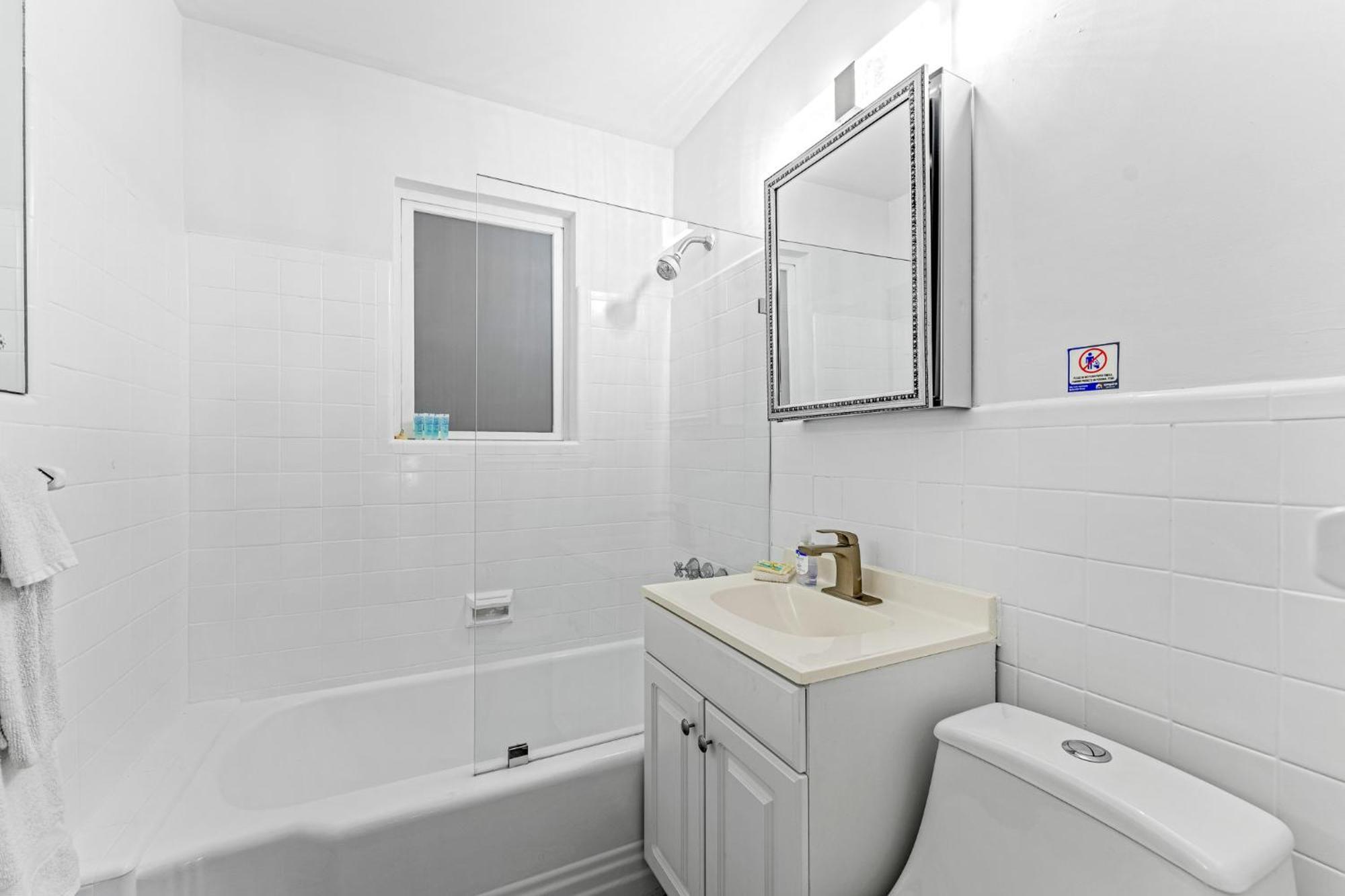 Wonderful 3br Steps To The Wheated Pool * Fort Lauderdale