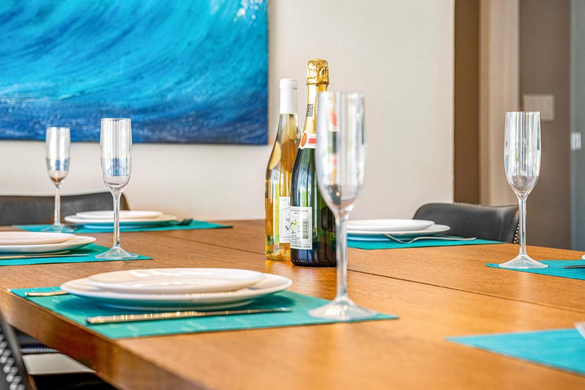 Exquisite House In Lbts- 7 Min Walk To The Beach!