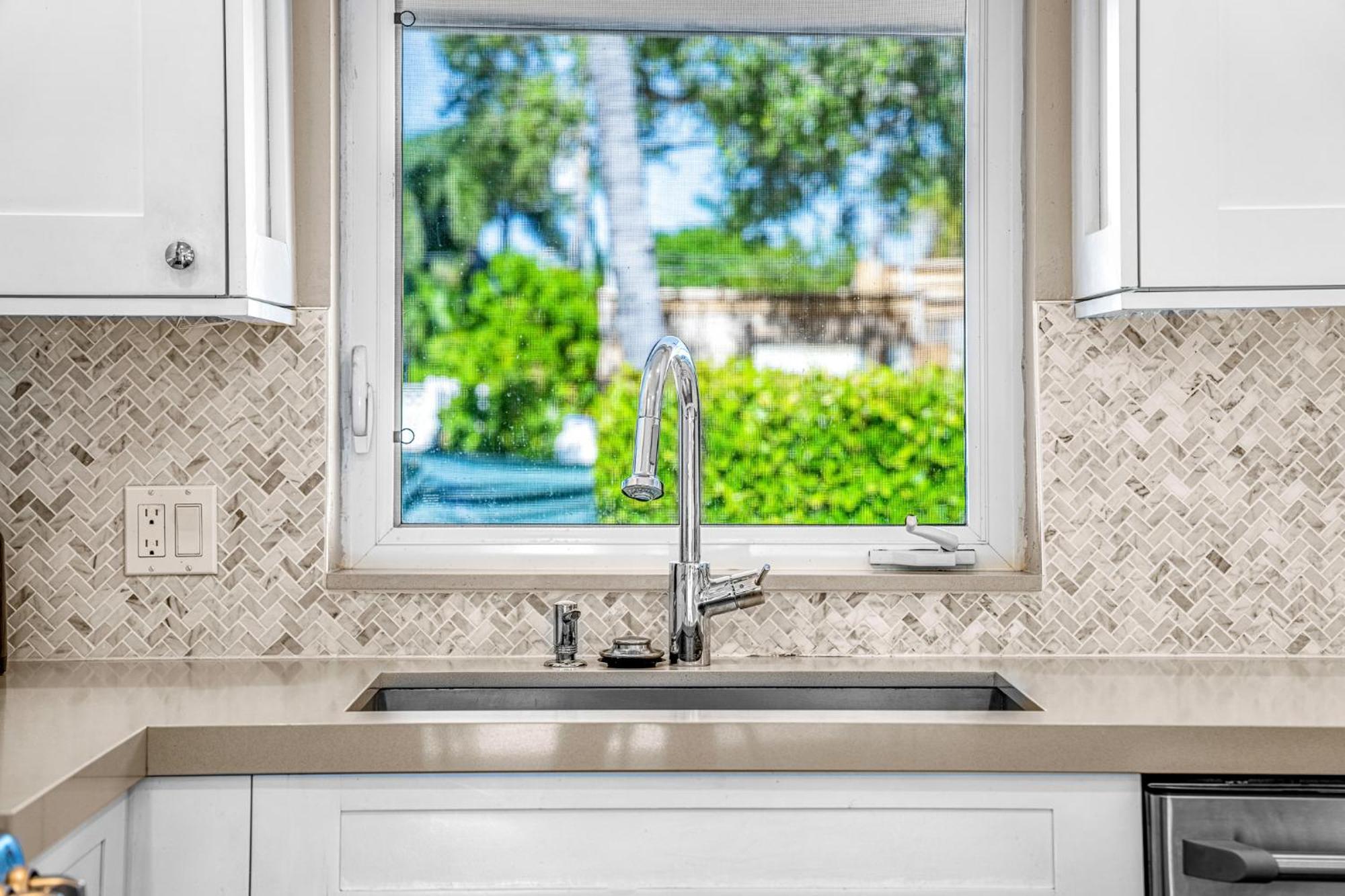 Exquisite House In Lbts- 7 Min Walk To The Beach!