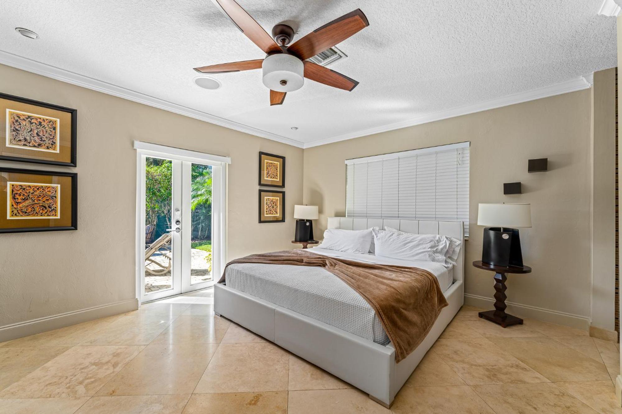 Gorgeous 3br2ba In Lbts- Walk To The Fort Lauderdale