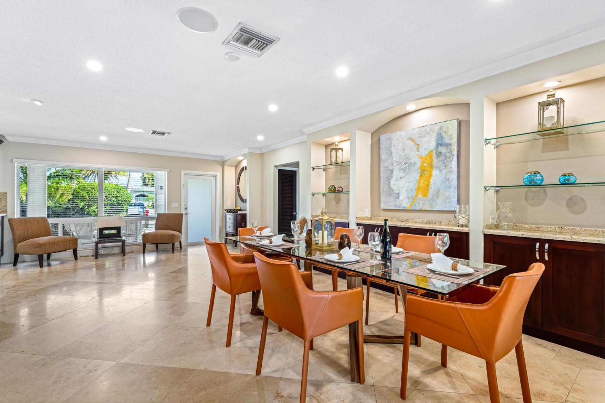 Gorgeous 3br2ba In Lbts- Walk To The Holiday home *