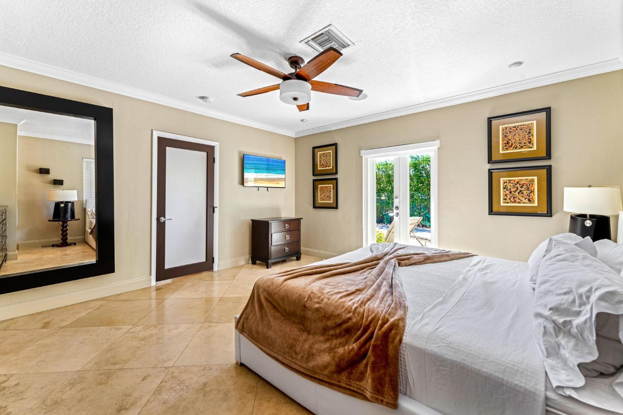 Holiday home Gorgeous 3br2ba In Lbts- Walk To The