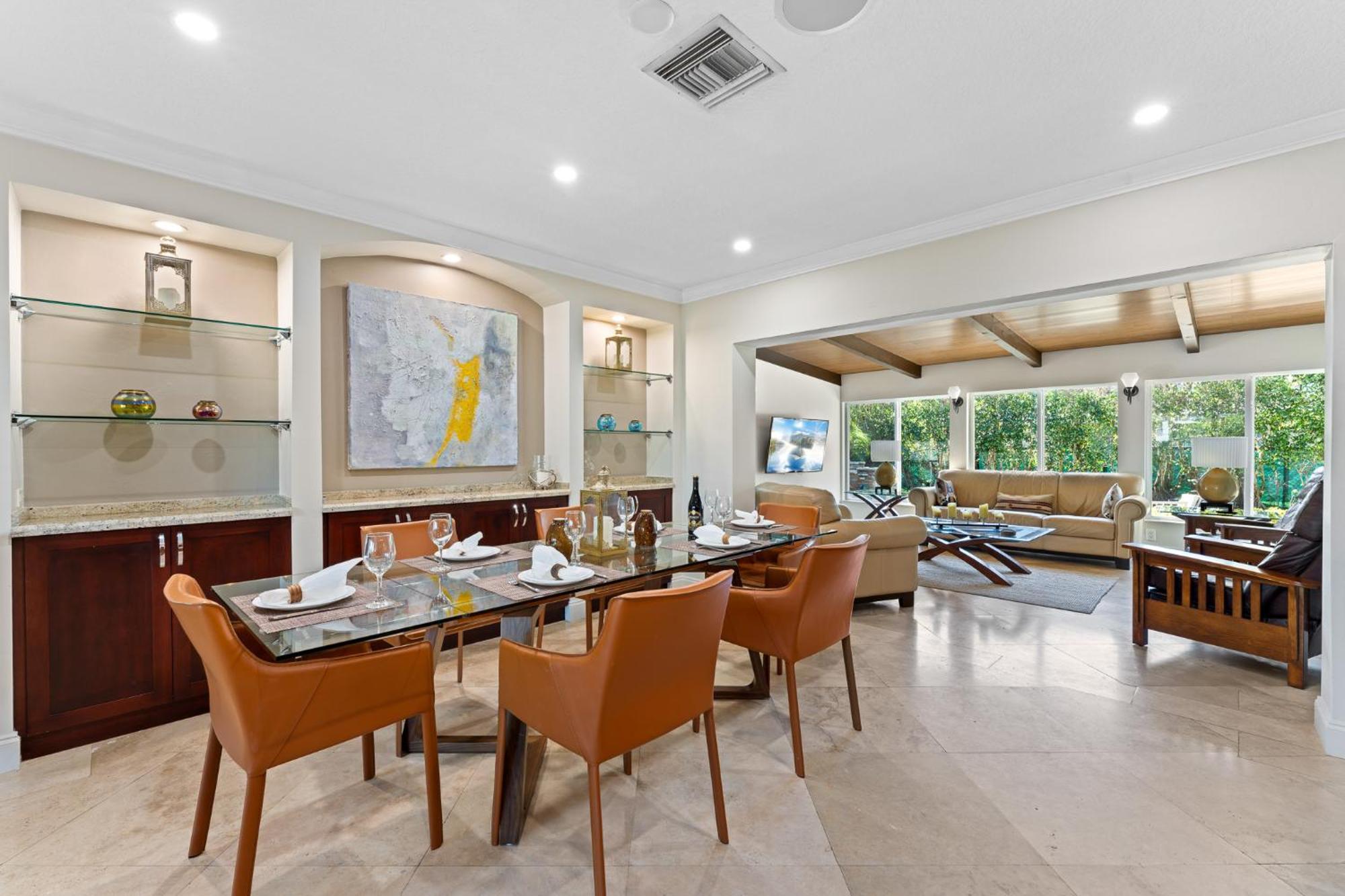Holiday home Gorgeous 3br2ba In Lbts- Walk To The