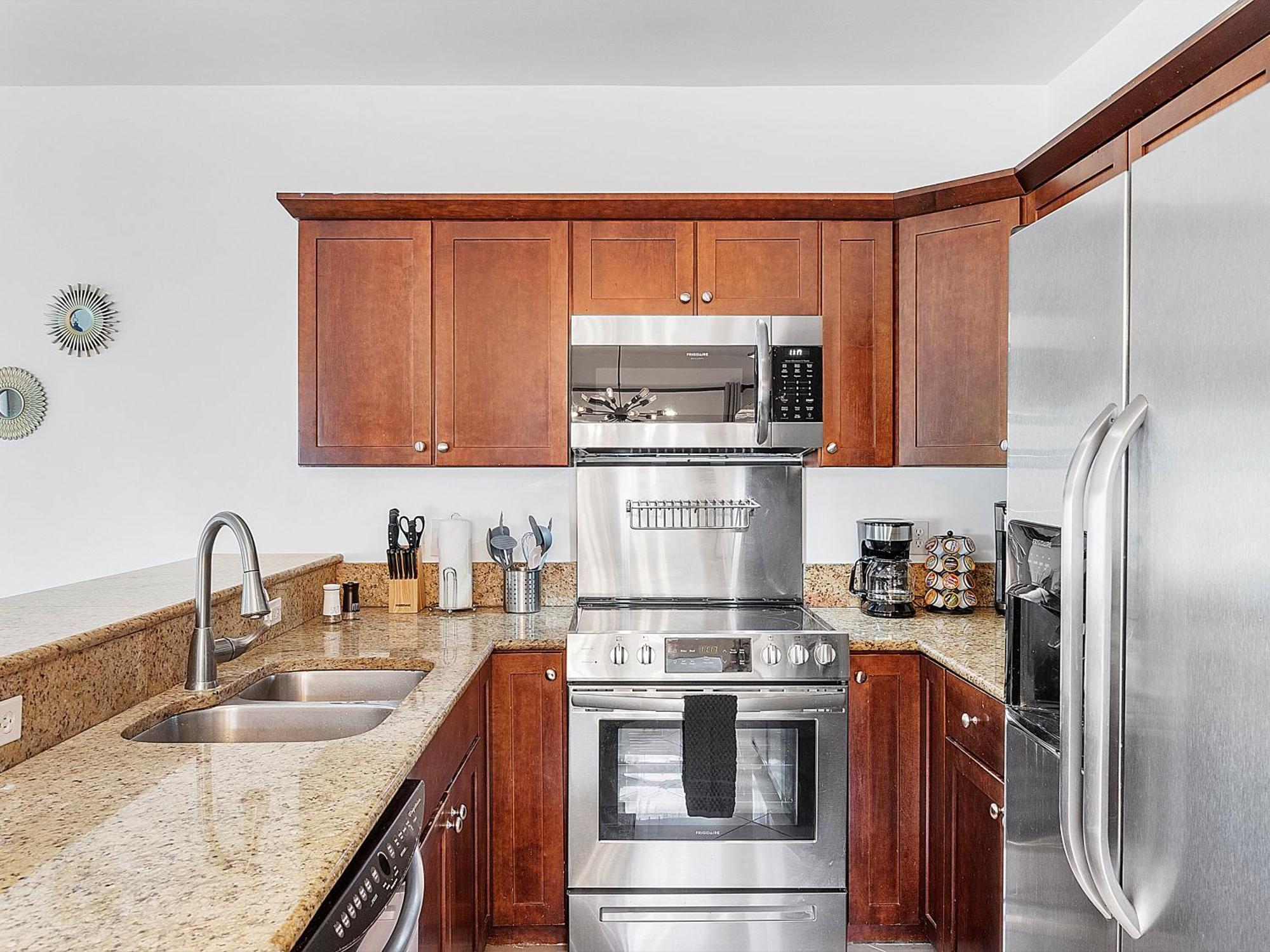 Moroccan Lakefront Retreat- 8 Min To Pnk Stadium