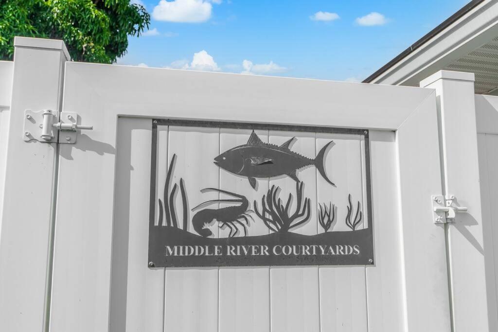 3 Mi To + Heated Pool + Grill Apartment *