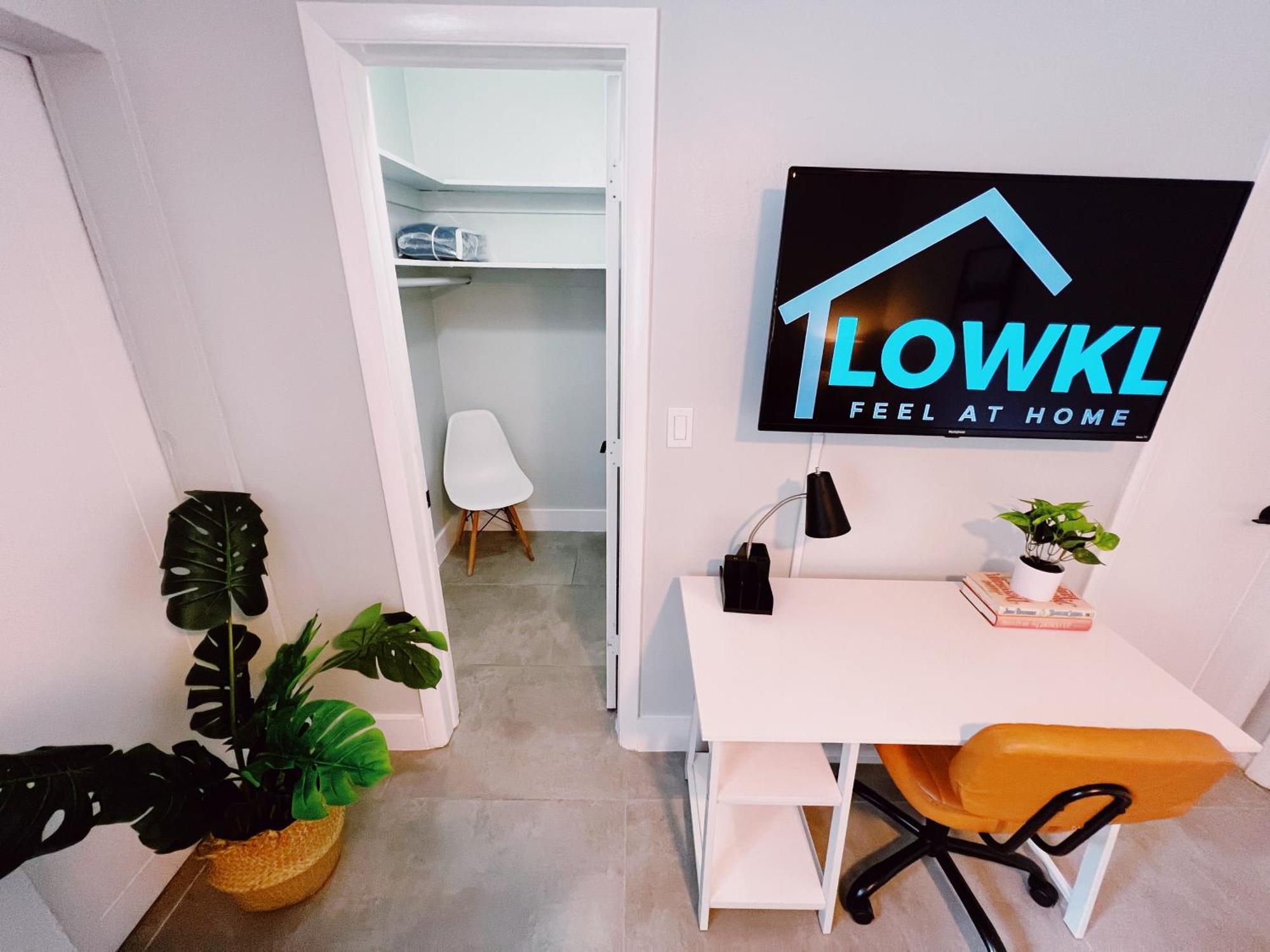 Apartment By Lowkl *