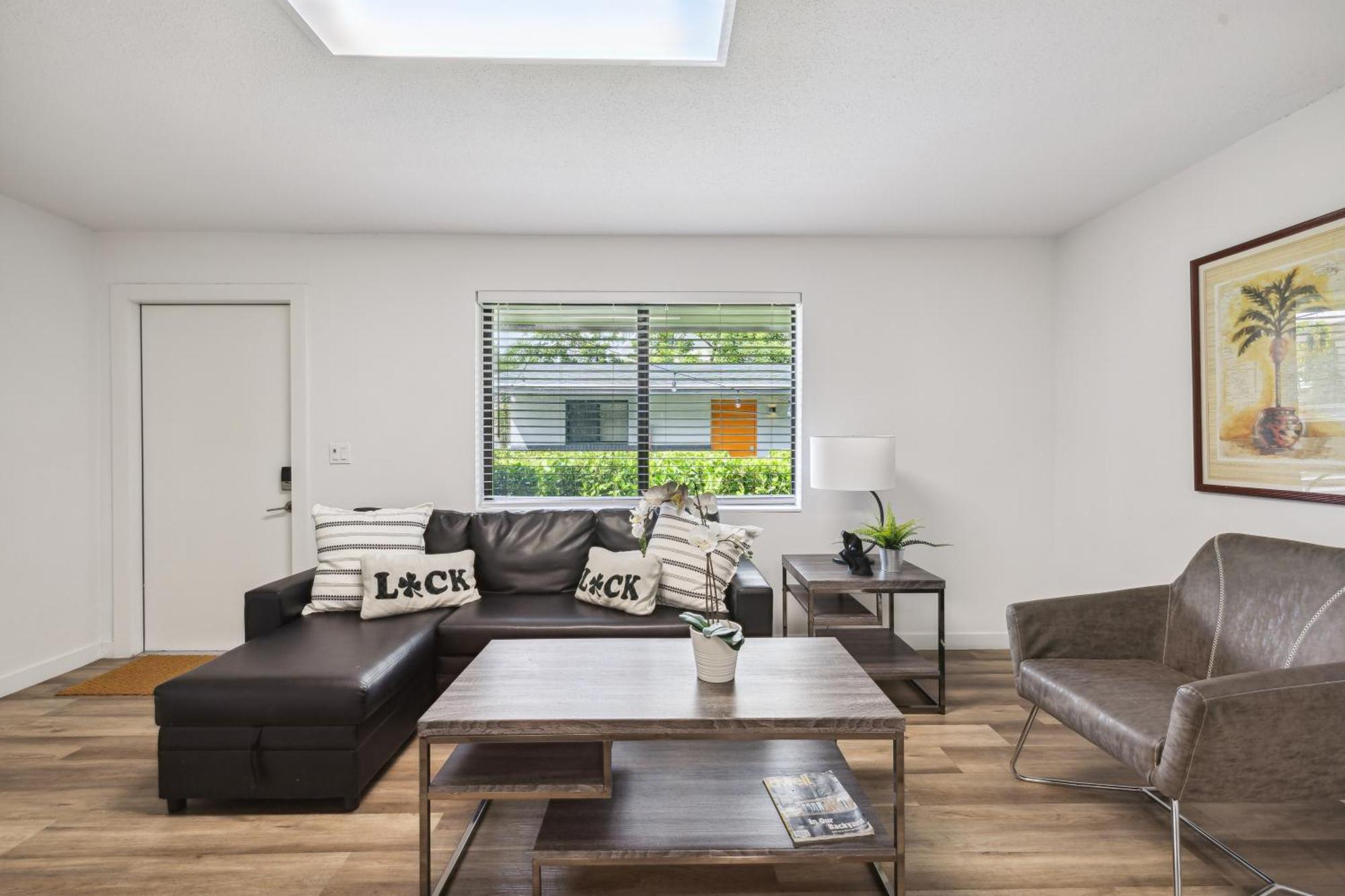 Harbourside Flats Apartment