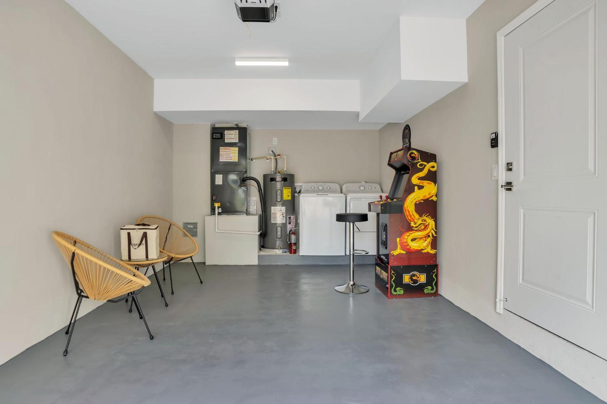 Villa Sistrunk Shades Entire Compound 5 Homes 50 Guests Fort Lauderdale