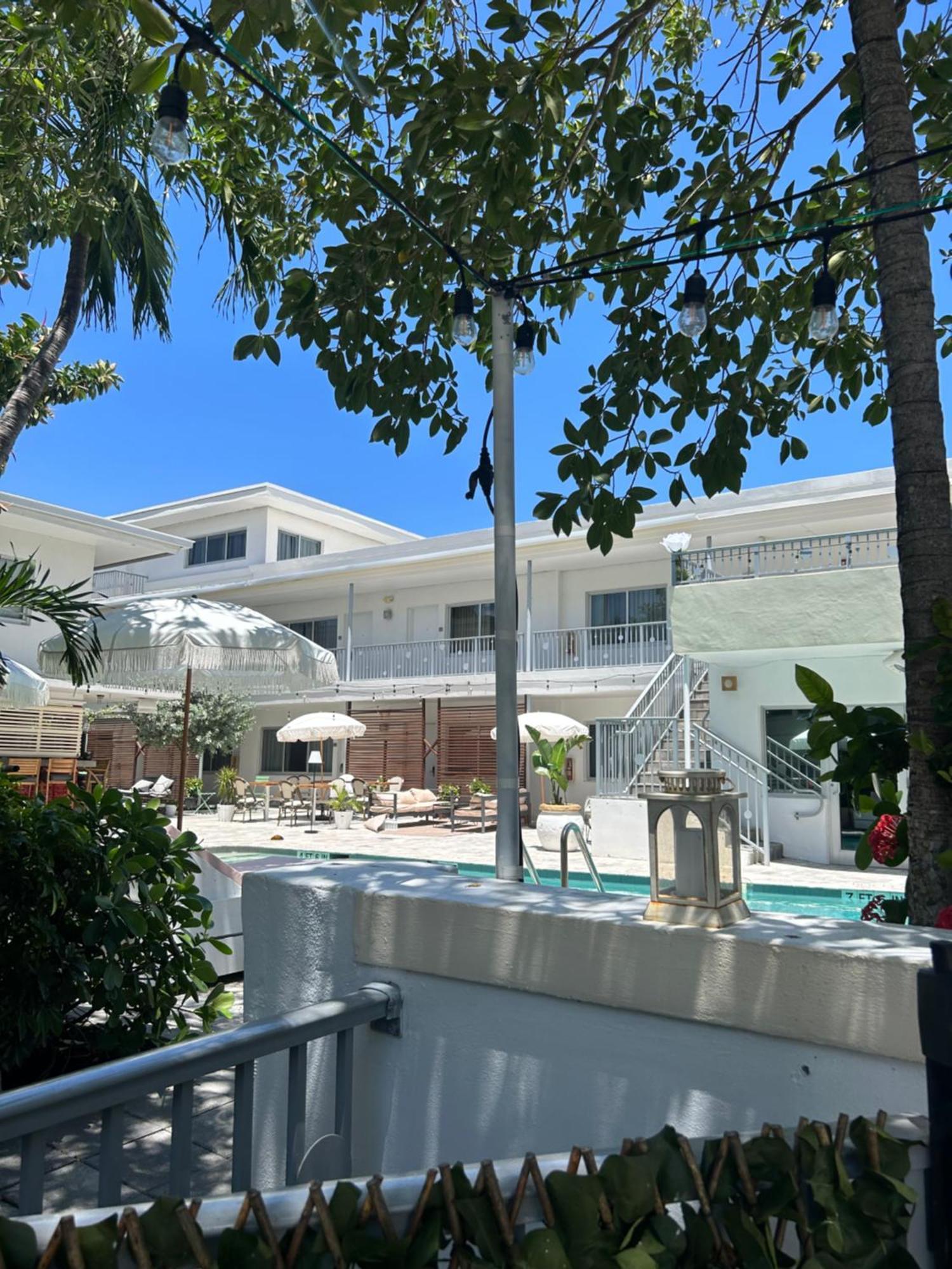 Royal Palms & Fort Lauderdale