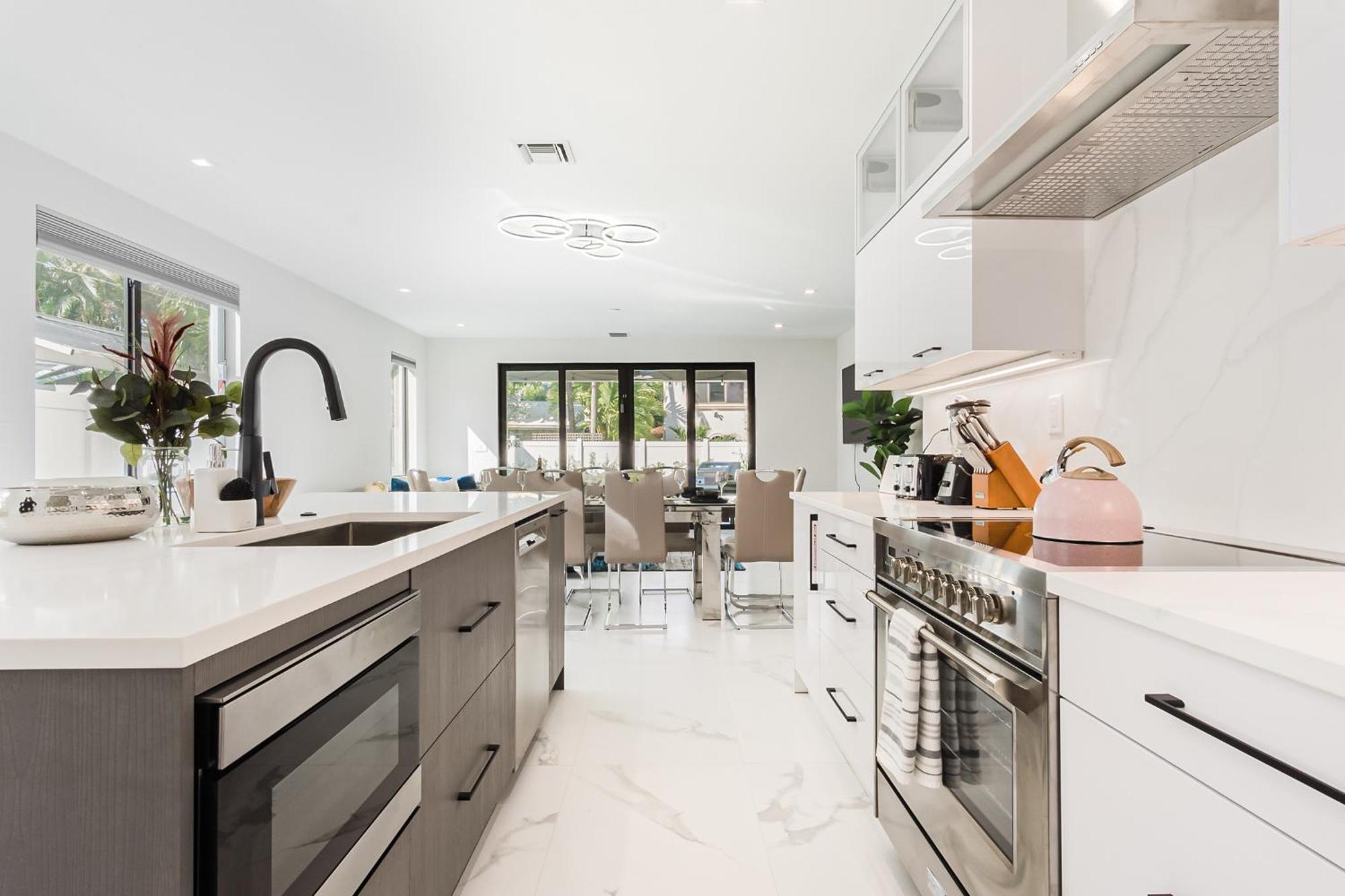 Luxury Paradise Walk To Olas -5 Mins To Fort Lauderdale