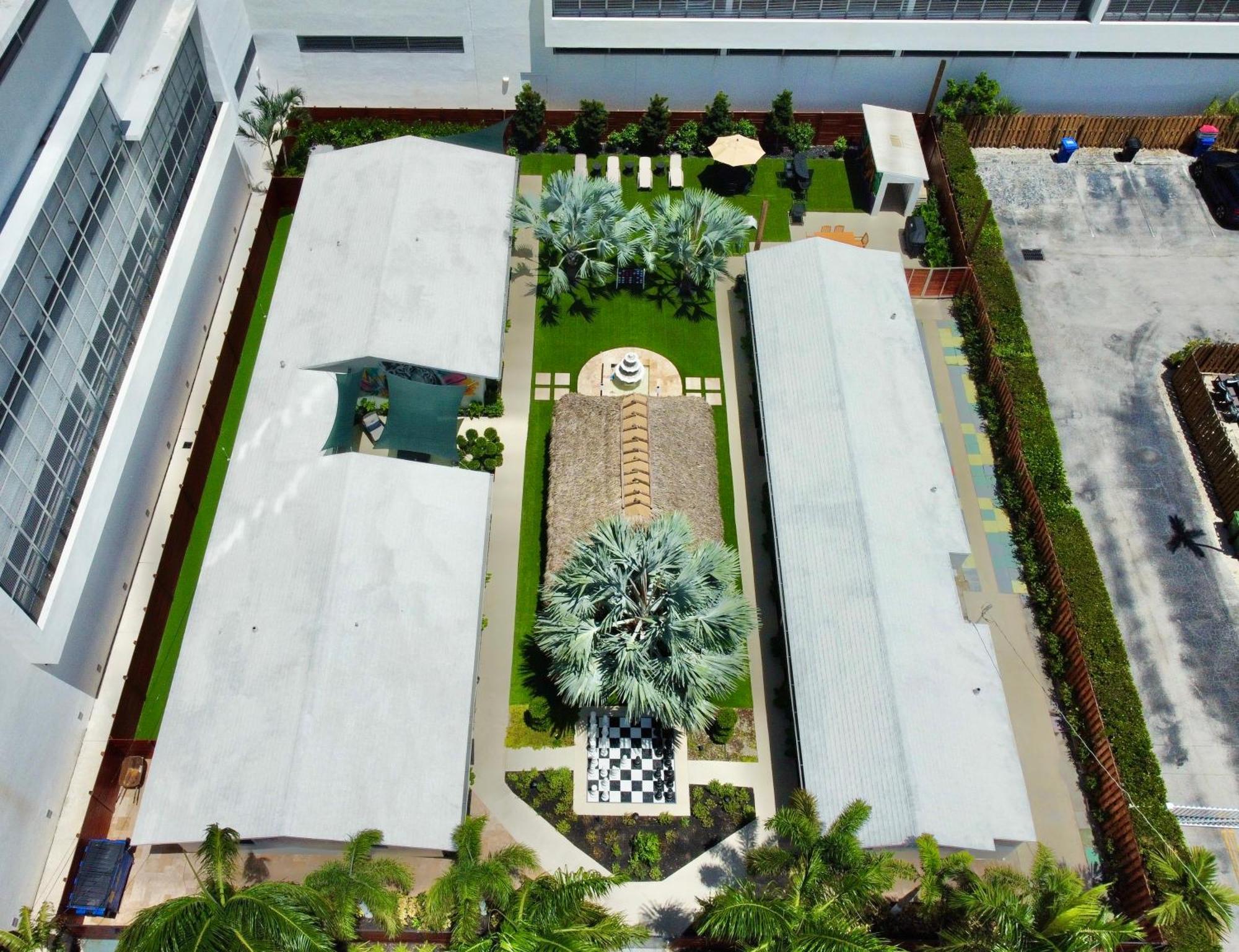 The Freedom House • Urban Oasis • Eclectic Retreat Holiday home