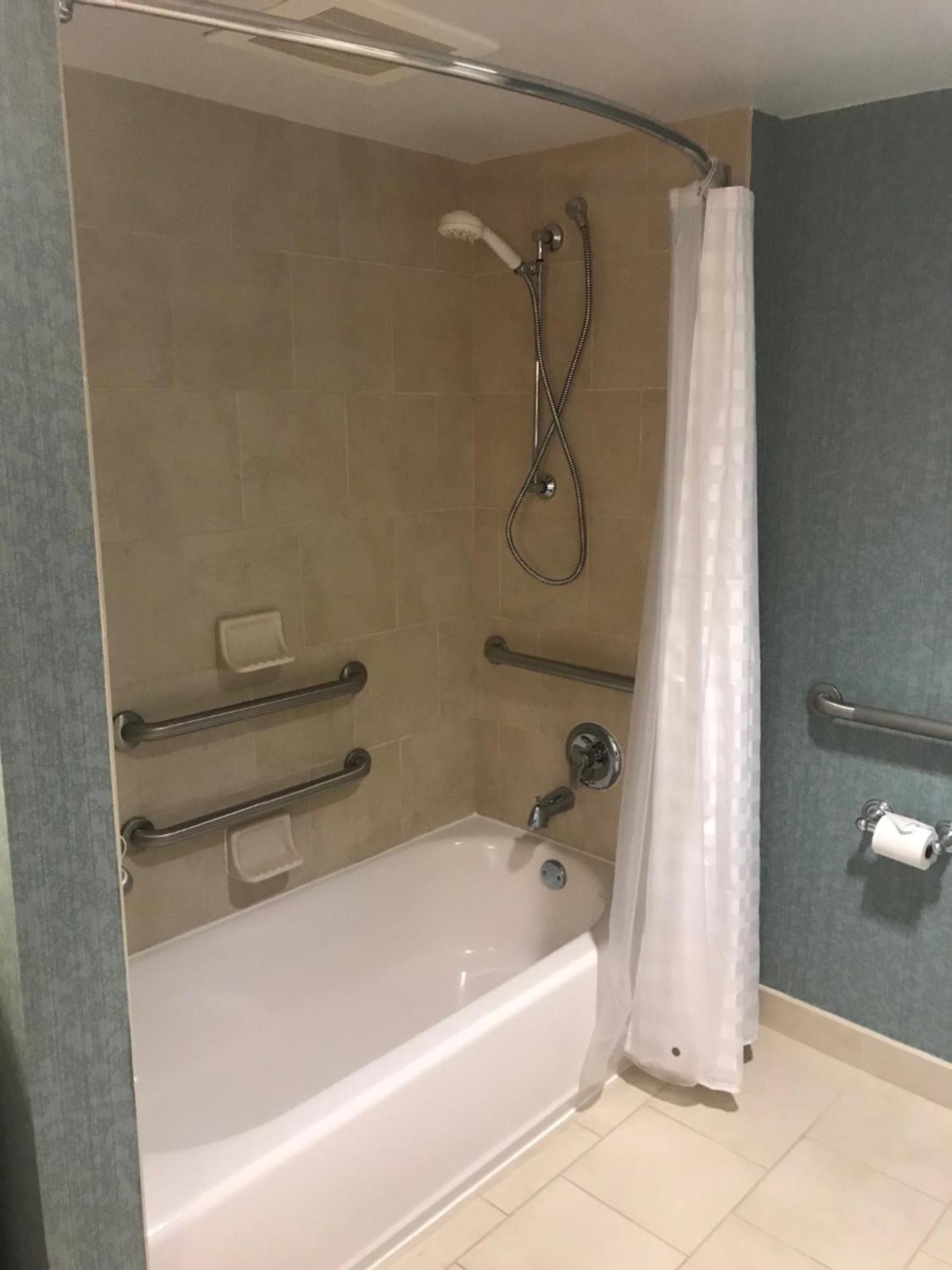 Hotel Hyatt Place Lauderdale Cruise Port & Convention Center