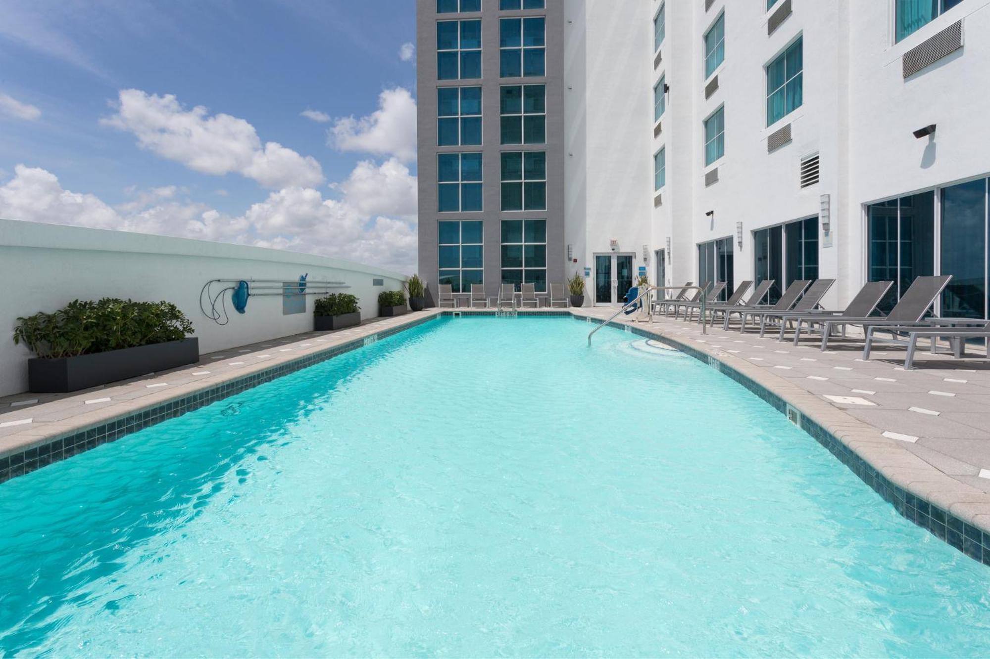Hotel Crowne Plaza & Lauderdale Airport/ Cruise By Ihg 3*