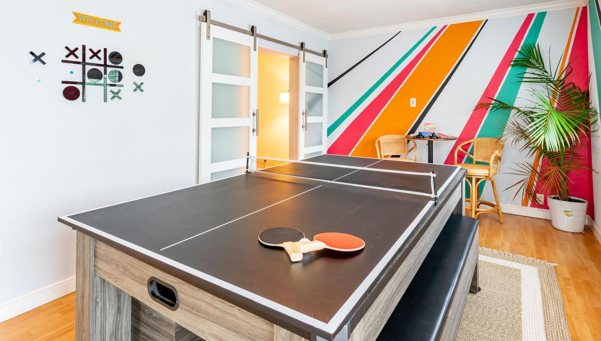 Colorful - Pool - Game - Basketball Court - Bbq & *