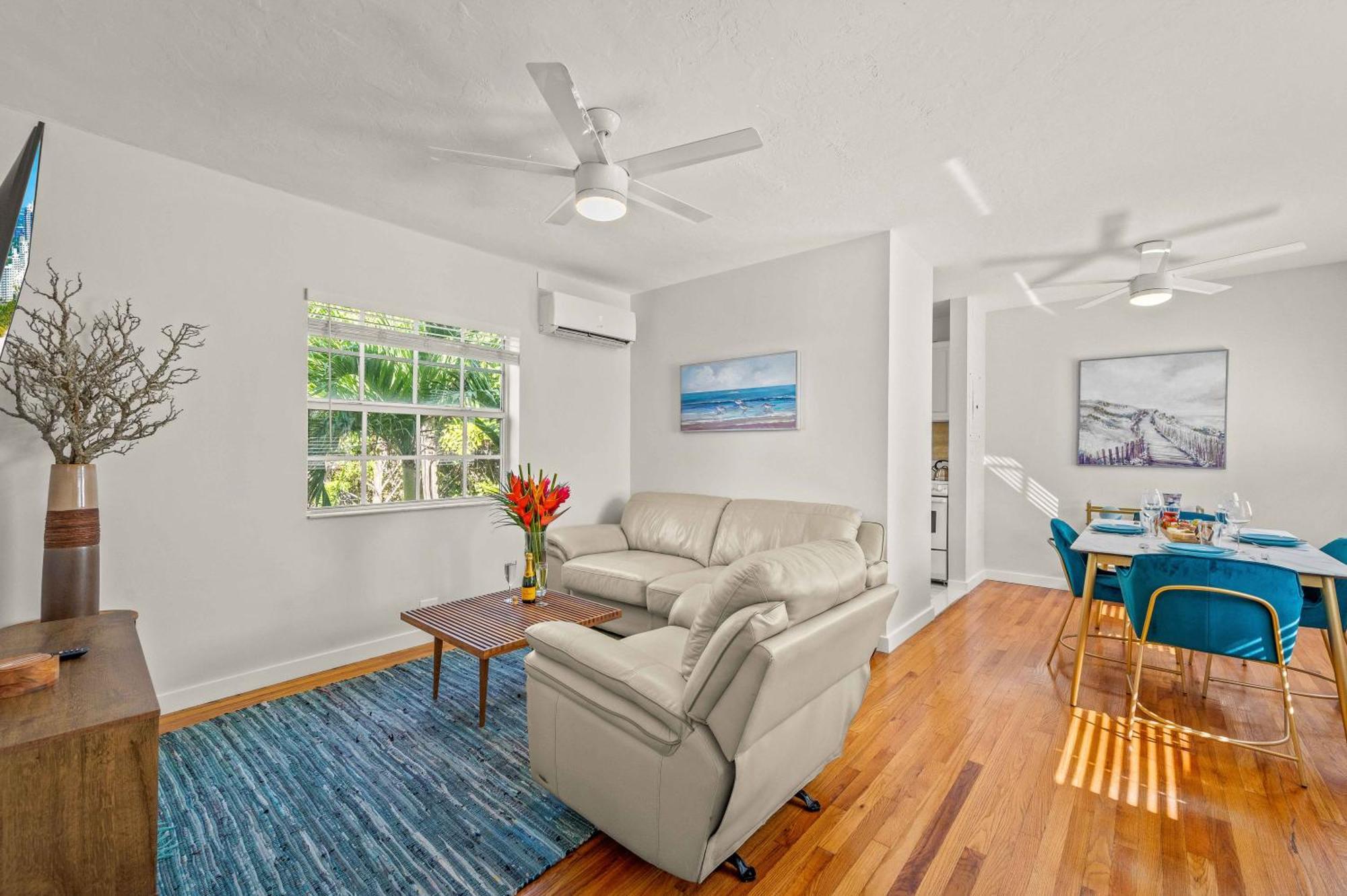 By The King Bed Lush Patio W Bbq Breakers Key Seven H0mes Apartment
