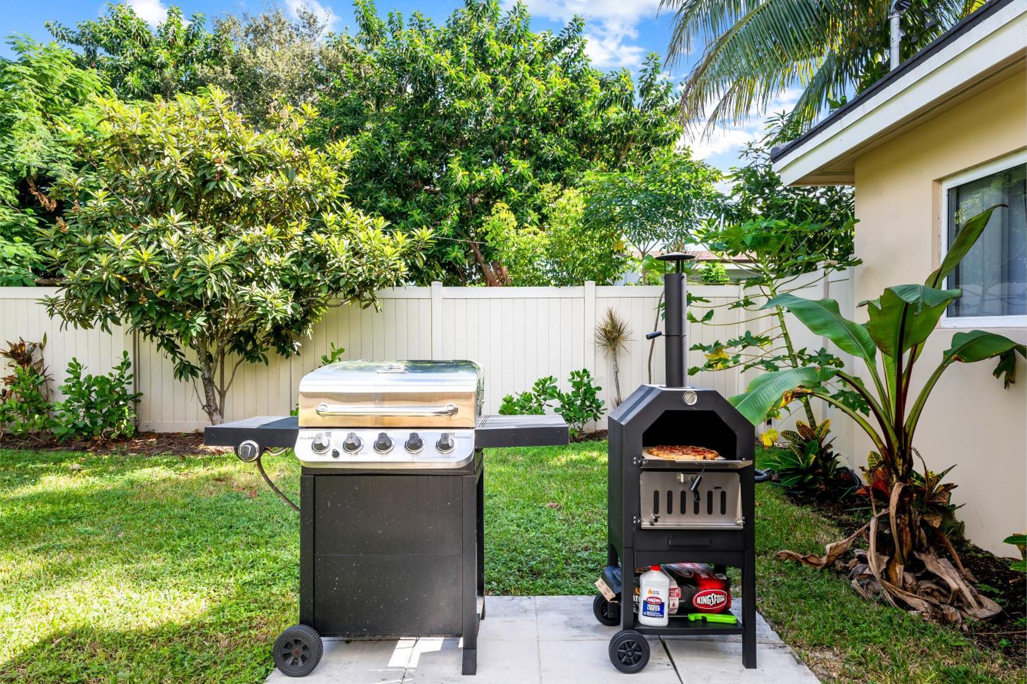 Modern Near Wilton Drive I Pool Table * Fort Lauderdale