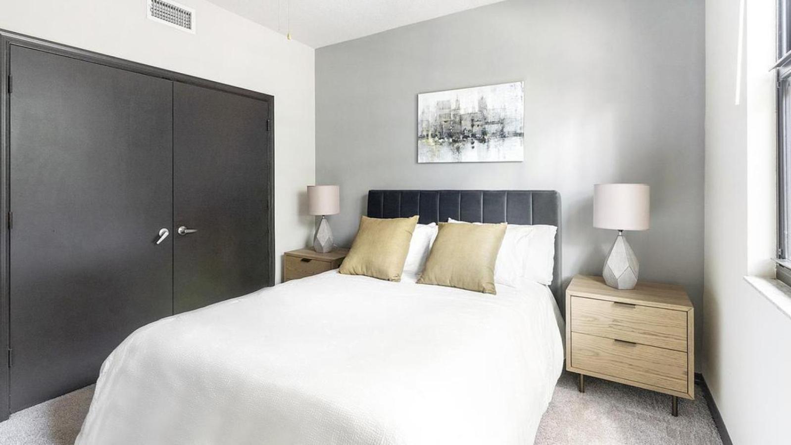 Landing Modern With Amazing Amenities Apartment *