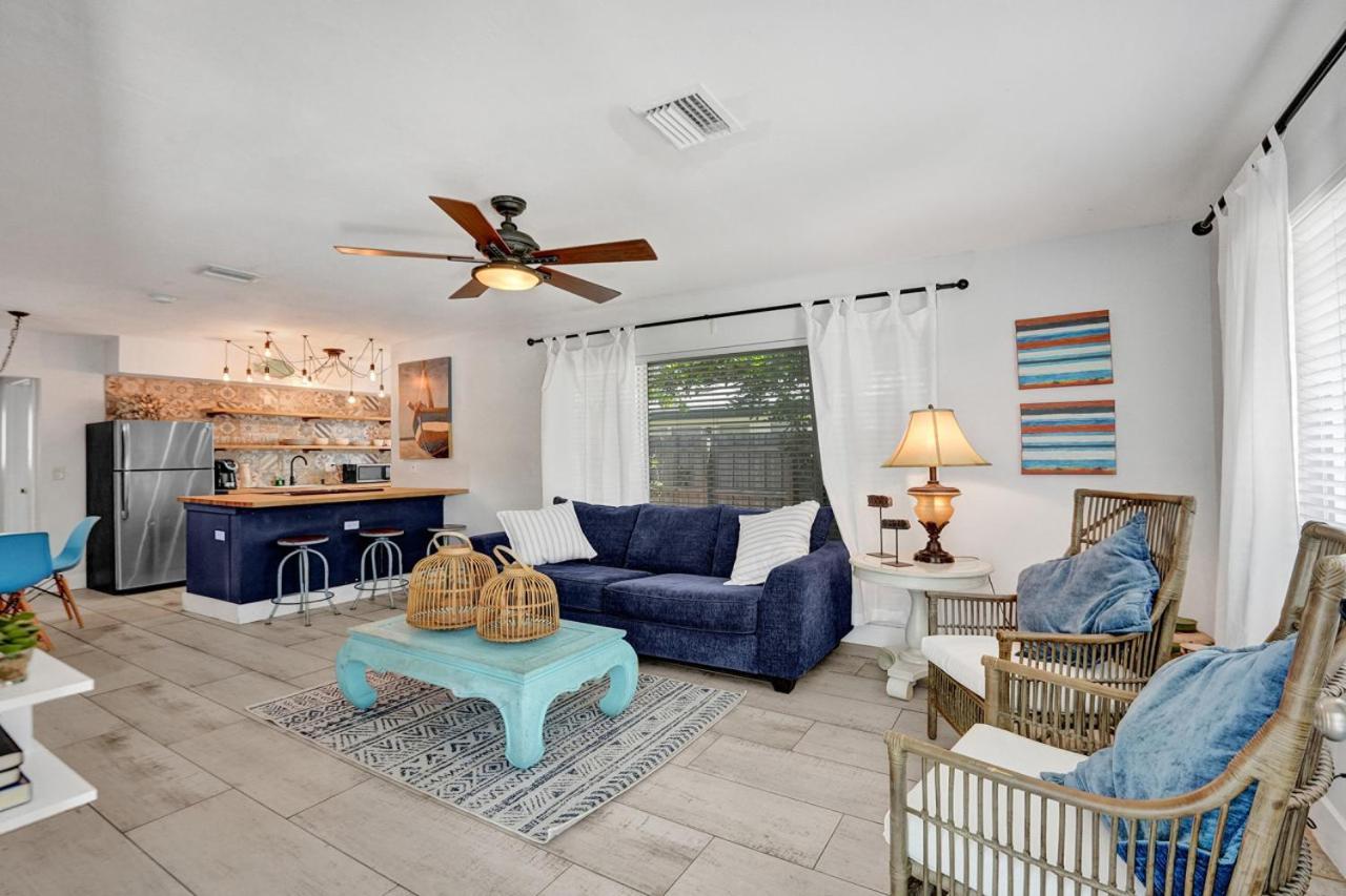 Ft. Lauderdale Artistic Oasis With Bbq *