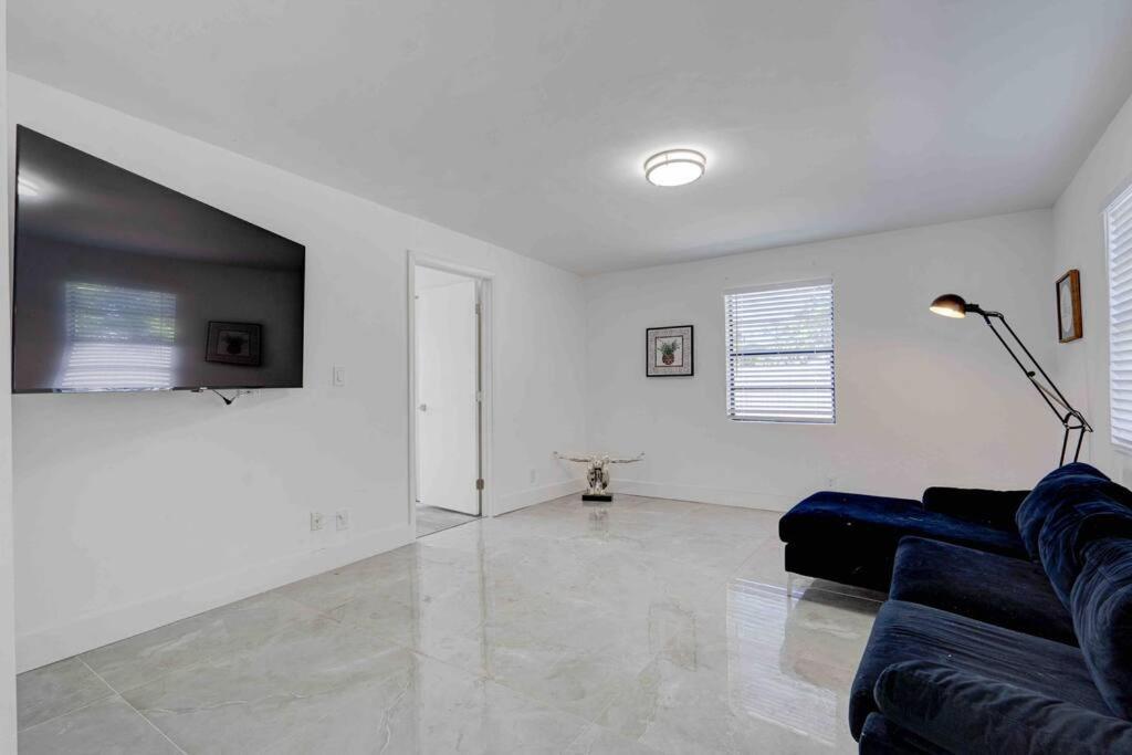 Villa 4 Bedroom 3 Bath