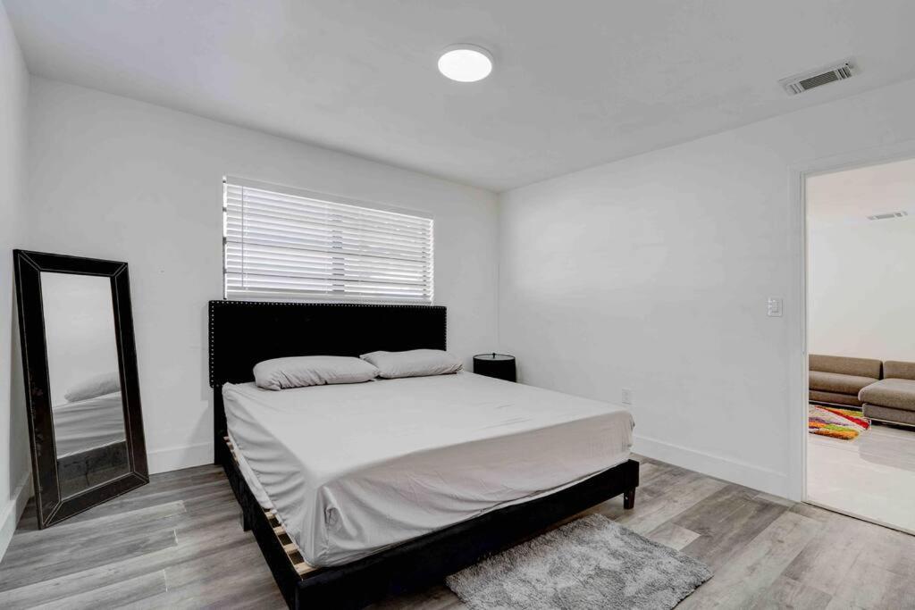 4 Bedroom 3 Bath * Fort Lauderdale
