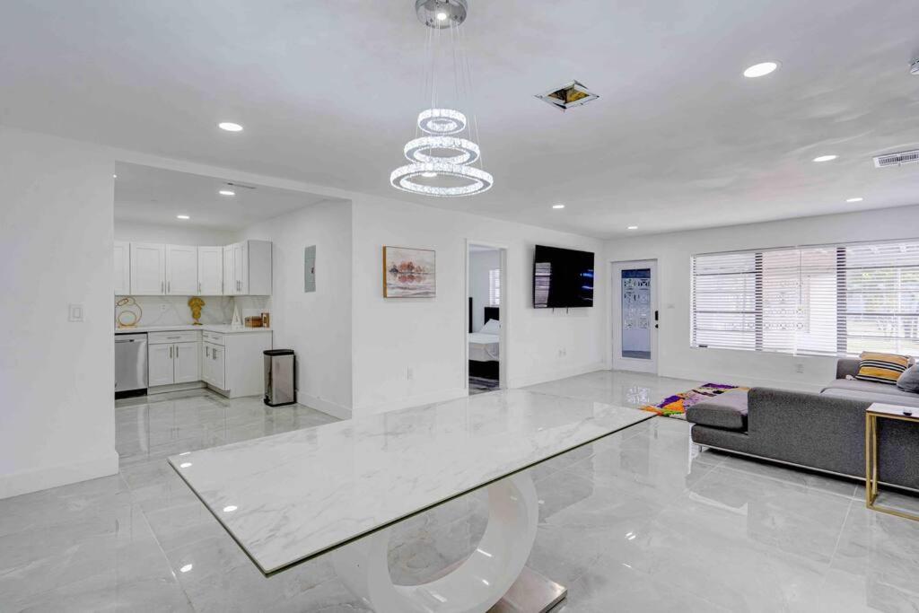 4 Bedroom 3 Bath Villa