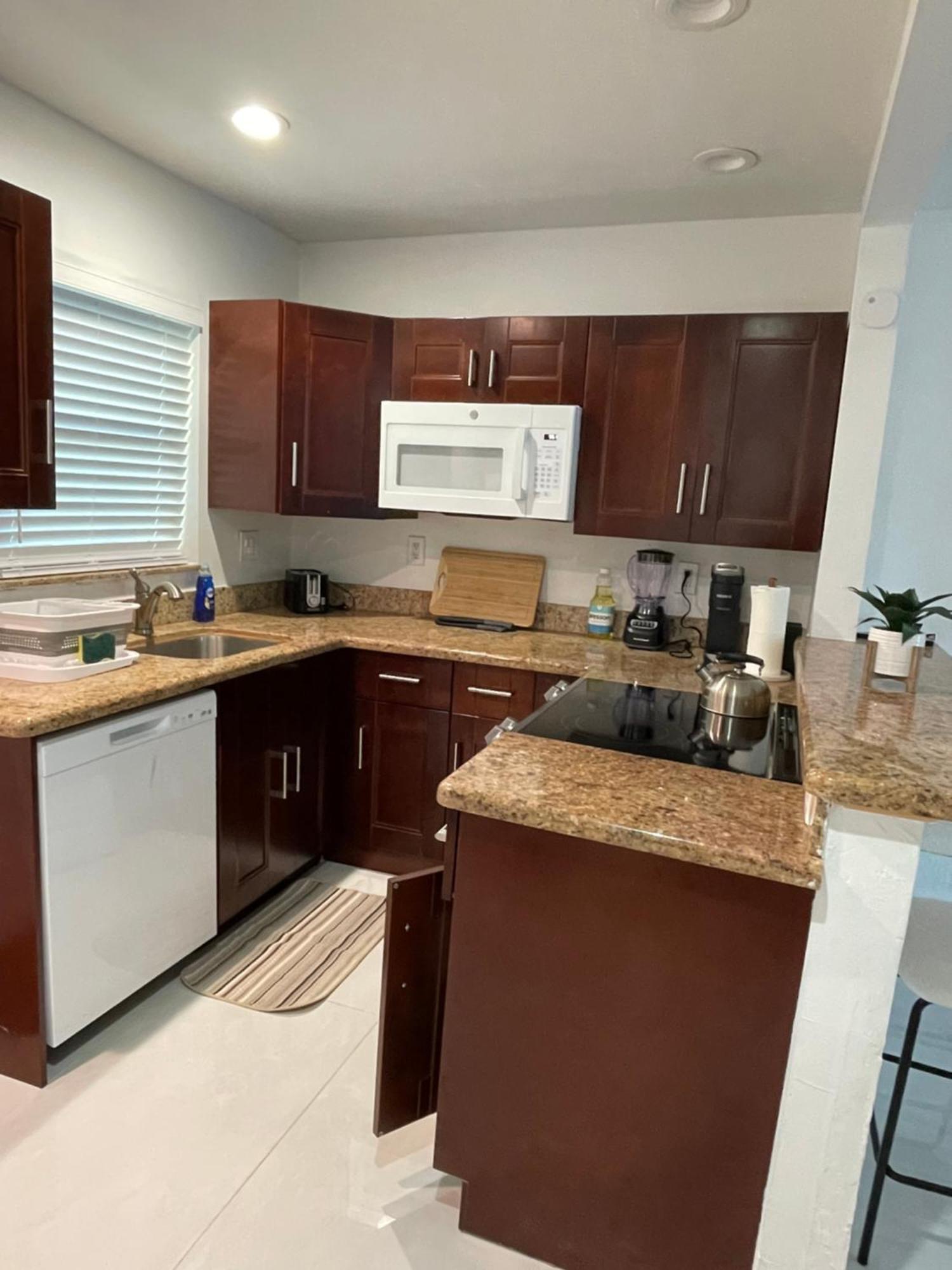 Cozy 2br Near The In Ft. Lauderdale. * Fort Lauderdale