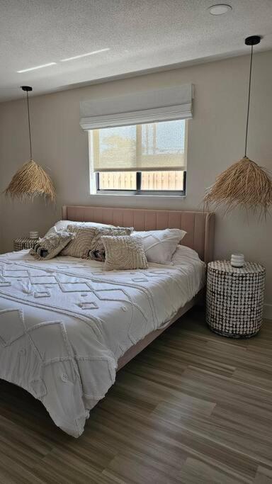 New - Tranquil Bliss Near Beach, Modern 3br Retreat Villa Fort Lauderdale