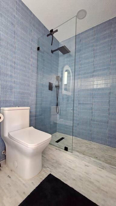 New - Tranquil Bliss Near Beach, Modern 3br Retreat *