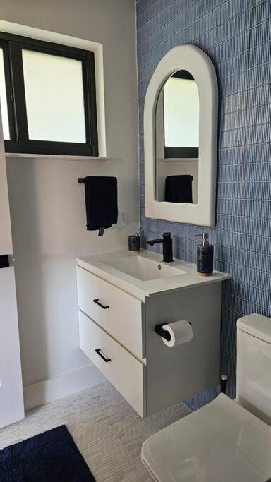 New - Tranquil Bliss Near Beach, Modern 3br Retreat Fort Lauderdale