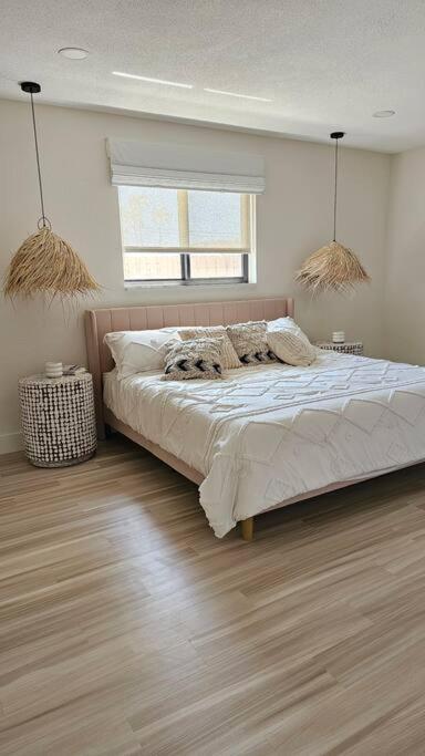 New - Tranquil Bliss Near Beach, Modern 3br Retreat * Fort Lauderdale
