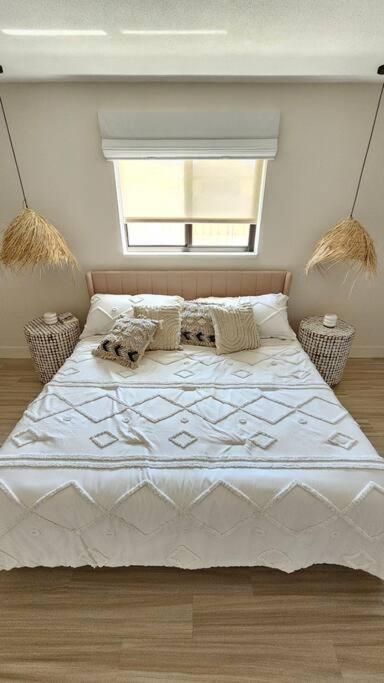 Villa New - Tranquil Bliss Near Beach, Modern 3br Retreat