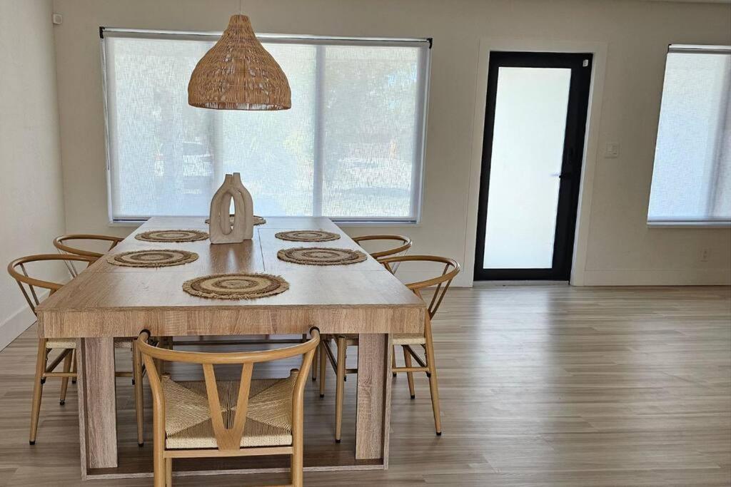 New - Tranquil Bliss Near Beach, Modern 3br Retreat *