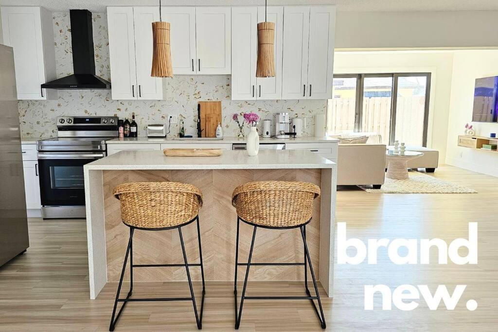 Villa New - Tranquil Bliss Near Beach, Modern 3br Retreat *