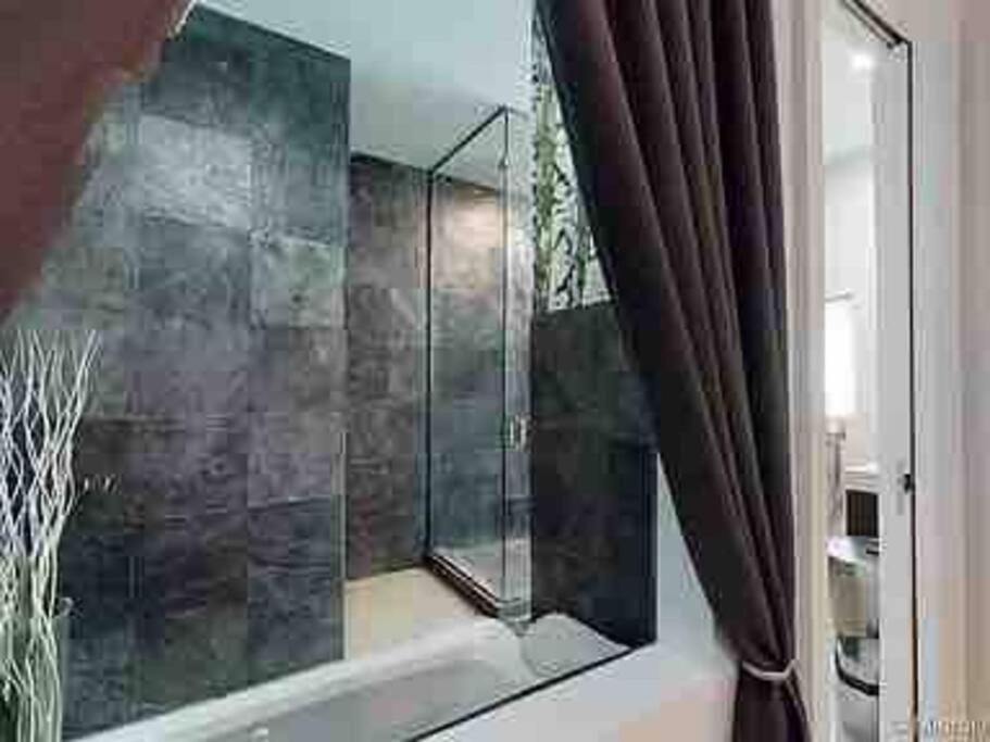 Monroe Mansion Fort Lauderdale