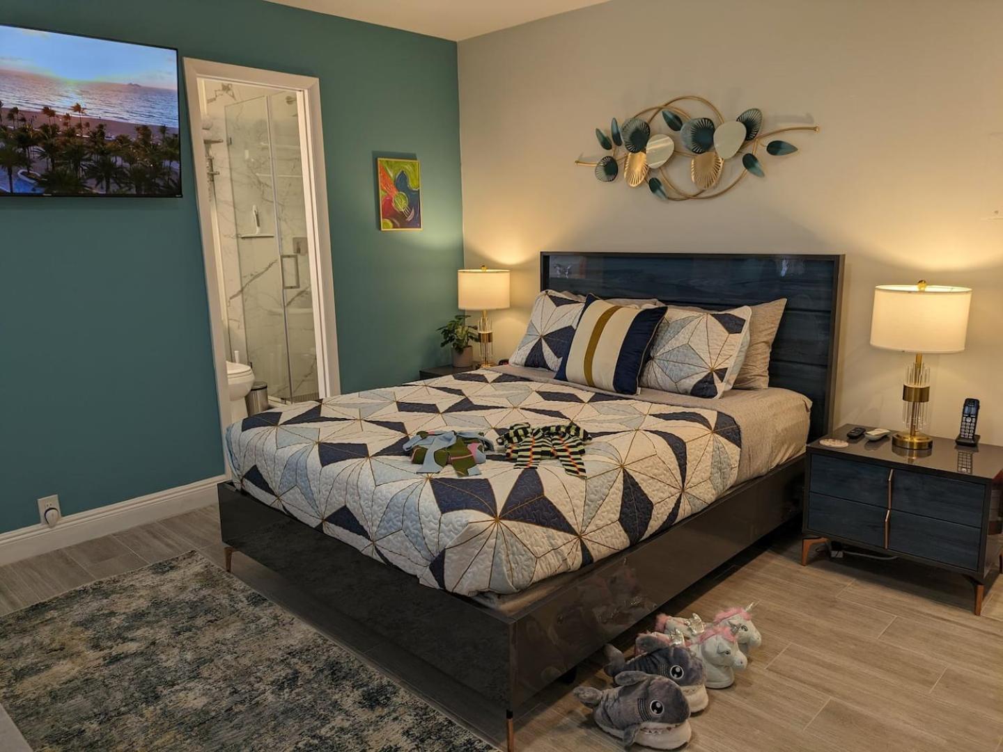 Guest house Cozy Fun-size Getaway + Pool&spa 5 Mins To *