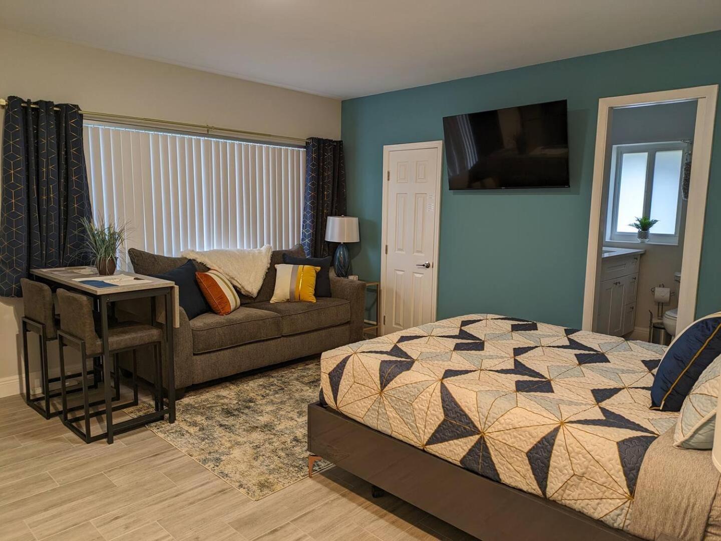 Guest house Cozy Fun-size Getaway + Pool&spa 5 Mins To Fort Lauderdale