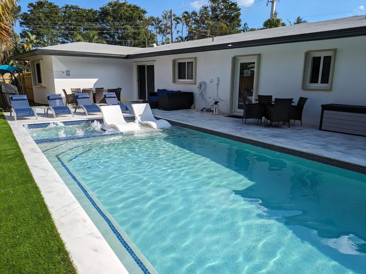 Guest house Cozy Fun-size Getaway + Pool&spa 5 Mins To *
