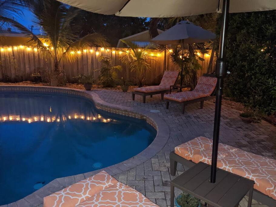 Holiday home The Ave House- Private Oasis Retreat W/heated Pool