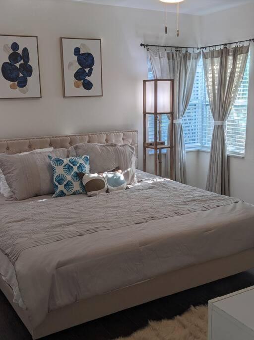Holiday home The Ave House- Private Oasis Retreat W/heated Pool *
