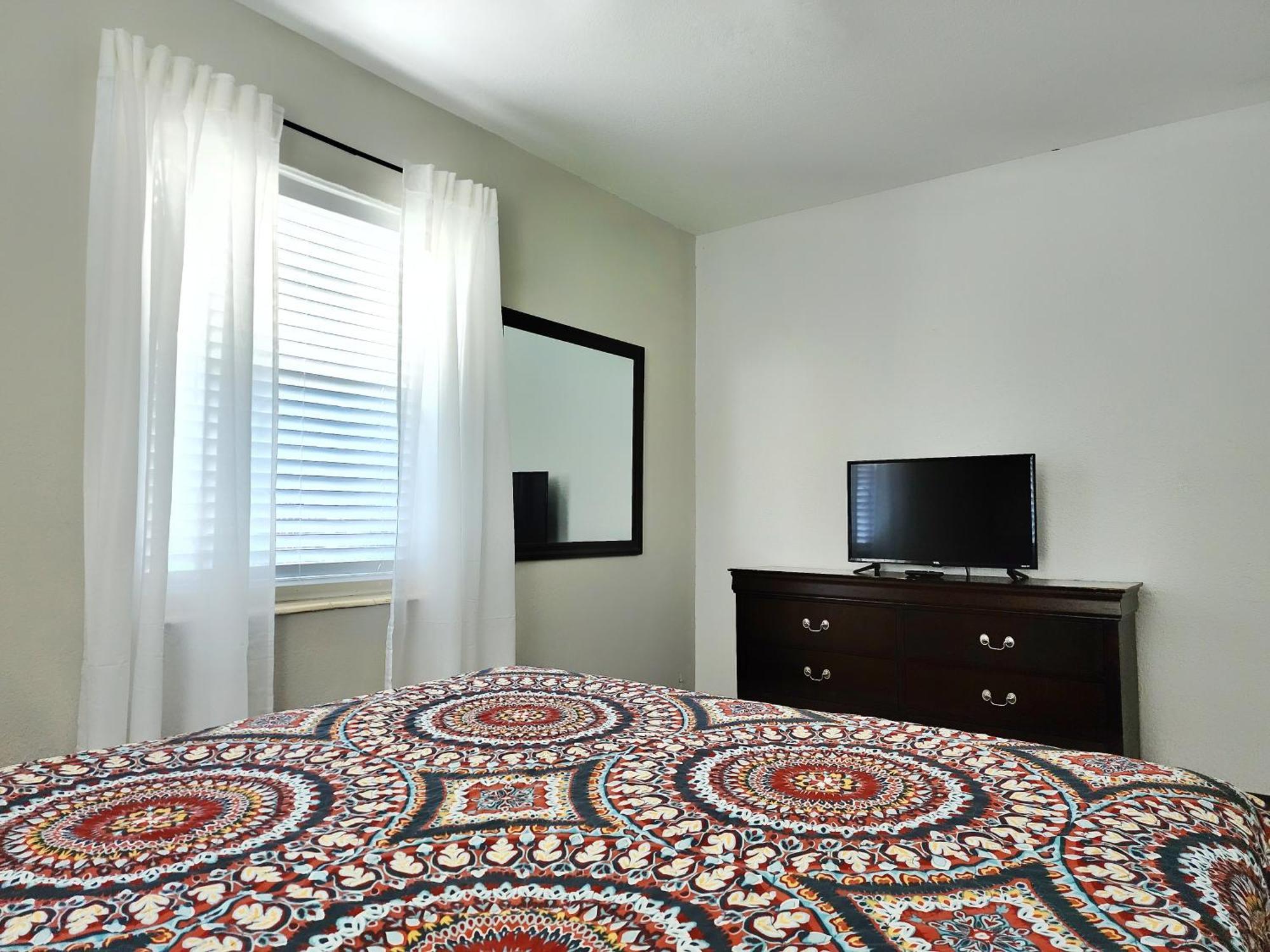 Holiday home Center Proximity With Heated Pool