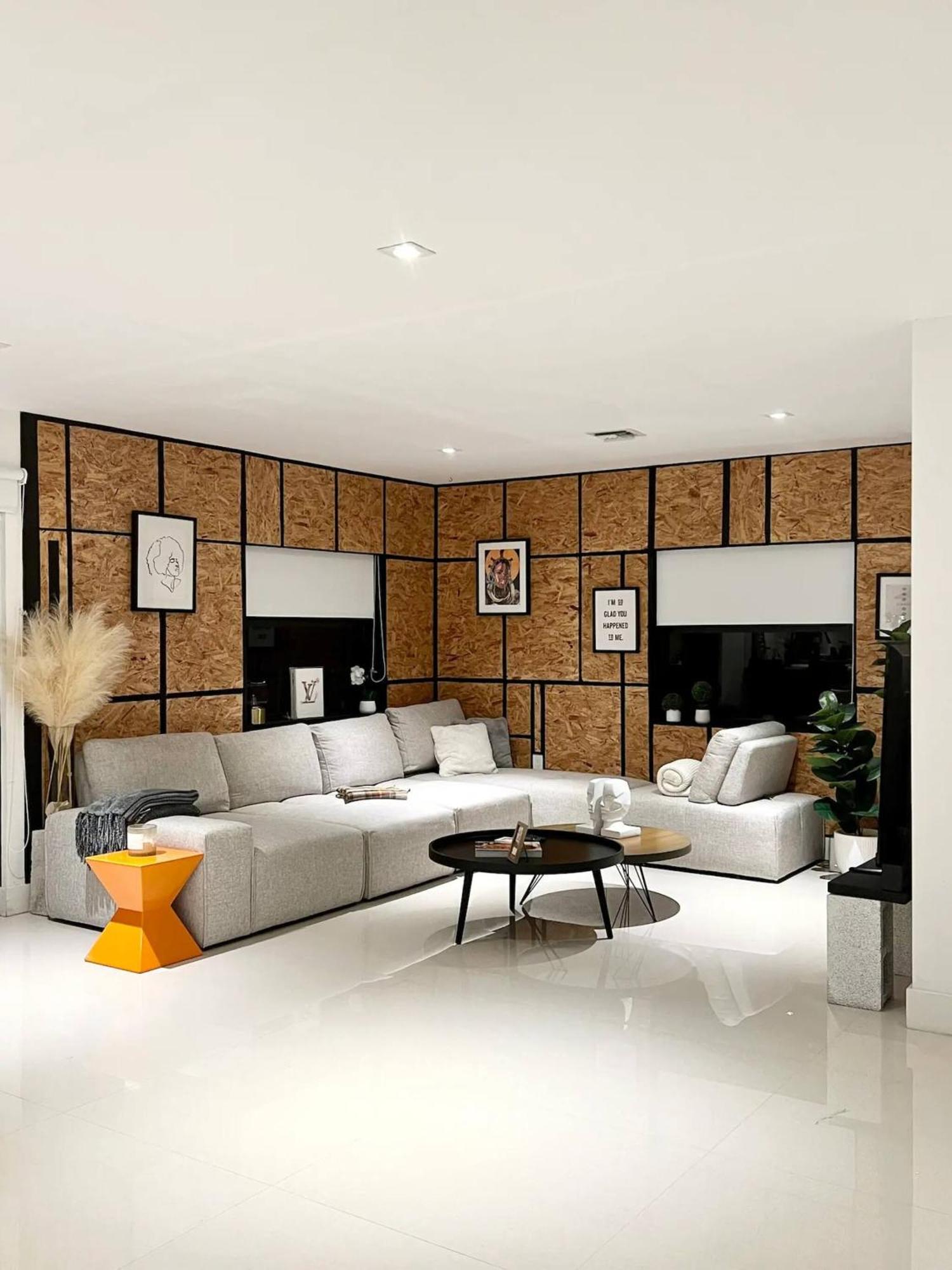 Super Stylish 4 Bedroom Steps From The Fun * Fort Lauderdale