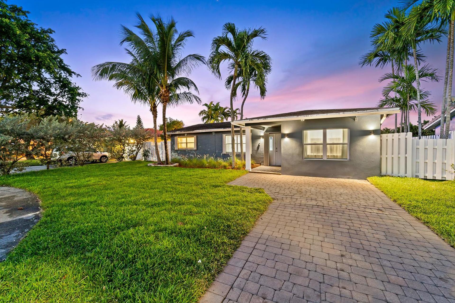 Peaceful 5br -waterway Views Private Heated Pool Fort Lauderdale