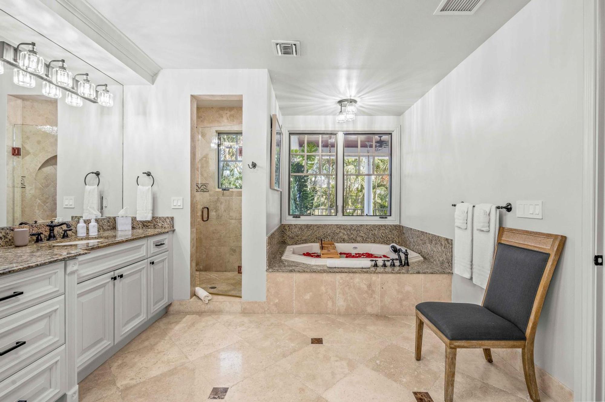 Holiday home Florida Keys Proximity Heated Pool Serenity At Its Finest Hemingway Key Vlllas *
